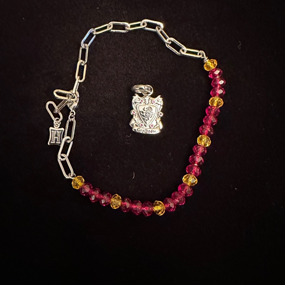 Harry Potter Gryffindor bracelet with red beads and charm